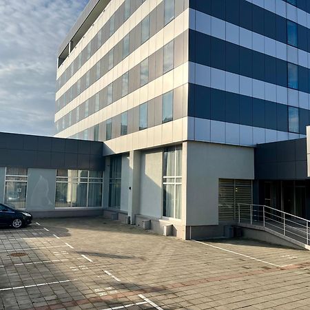 Hotel Monogram Park Ruma Exterior foto