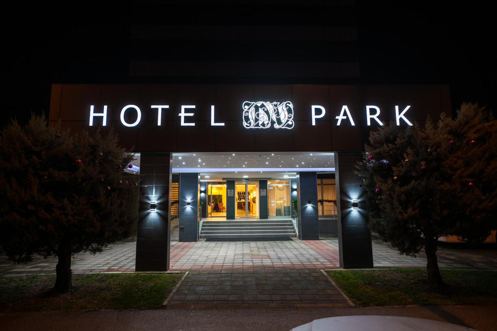 Hotel Monogram Park Ruma Exterior foto