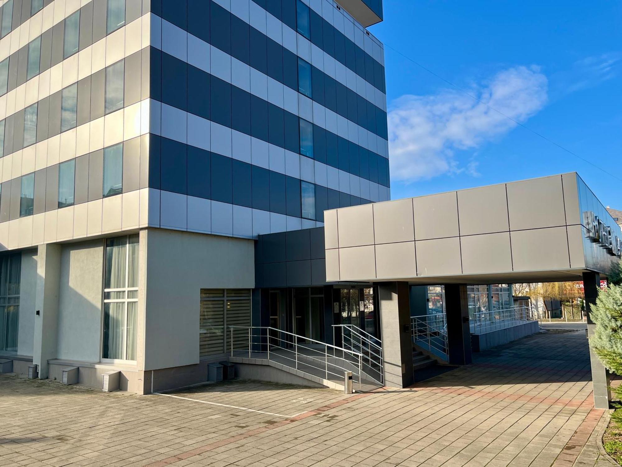 Hotel Monogram Park Ruma Exterior foto